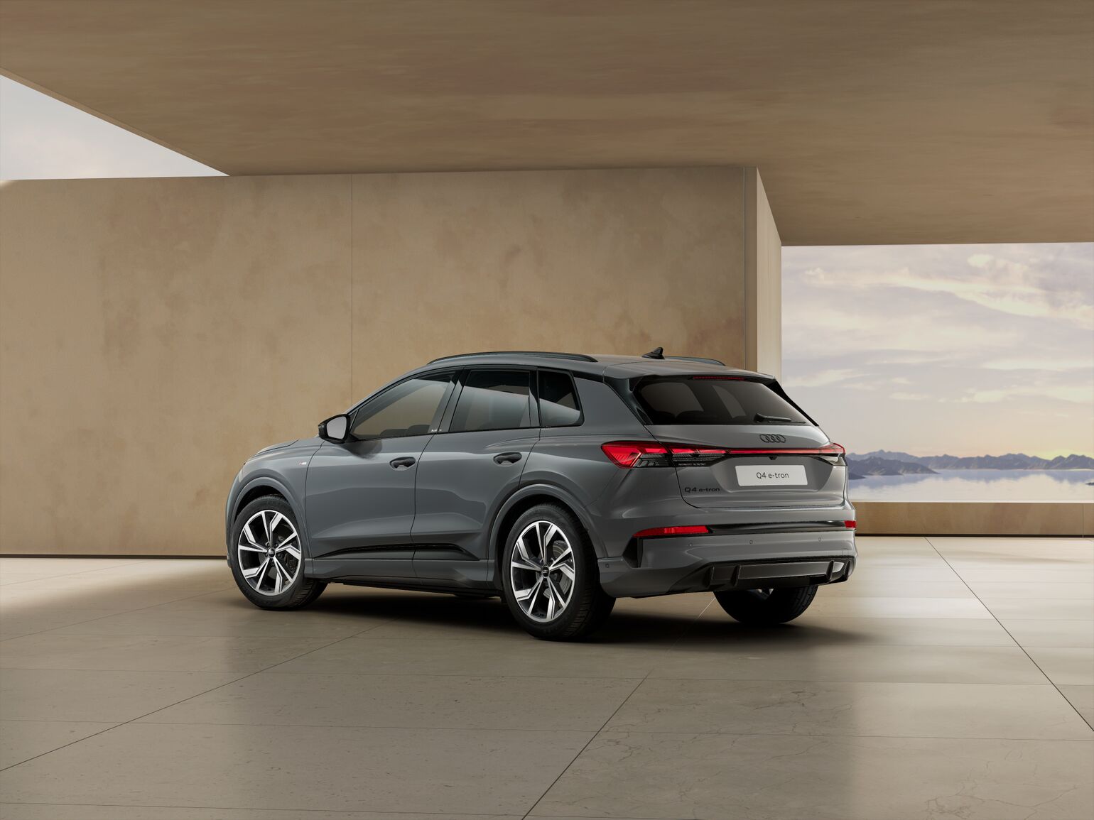 Q4 e-tron S line Plus