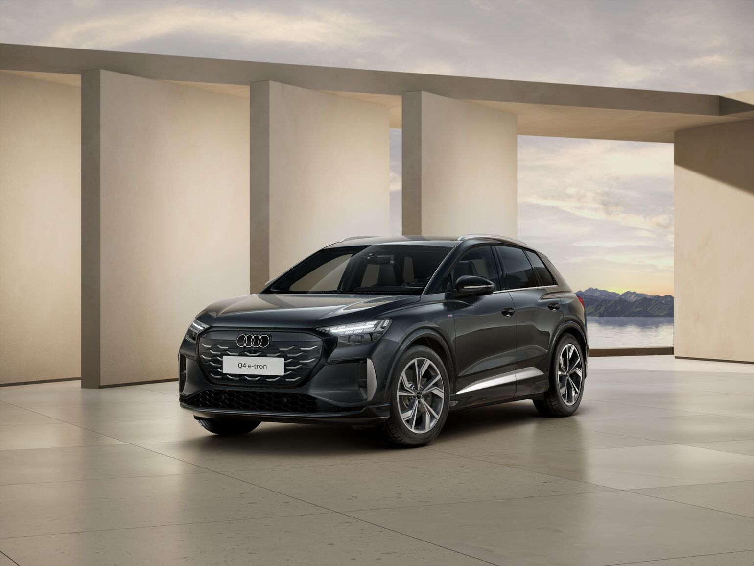 Q4 e-tron S line Plus
