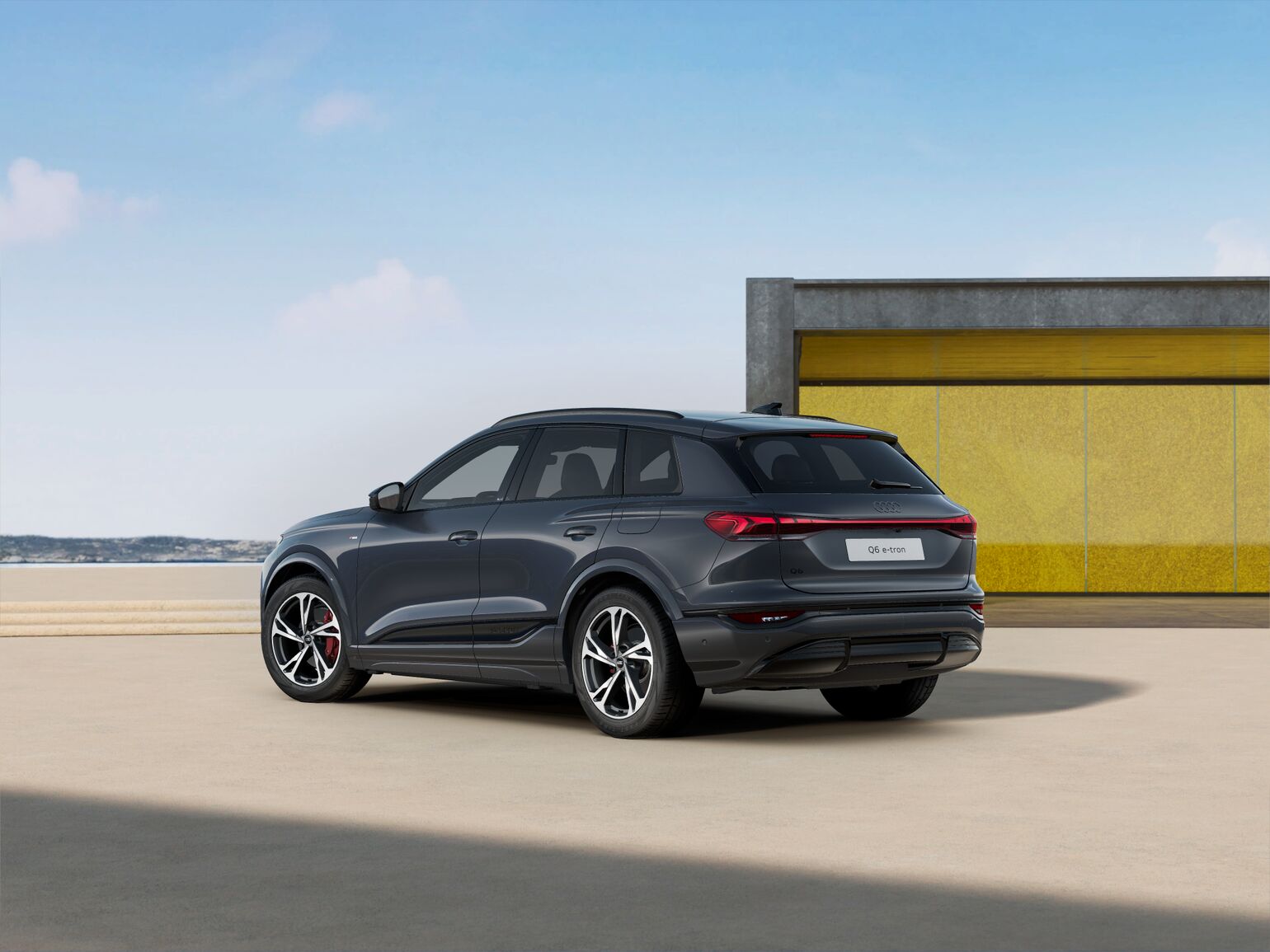 Q6 e-tron S line
